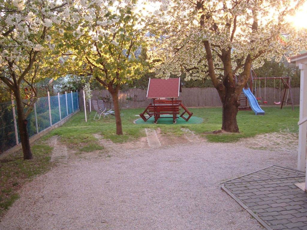 Apartman Heviz Holiday Exterior photo