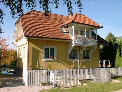 Apartman Heviz Holiday Exterior photo